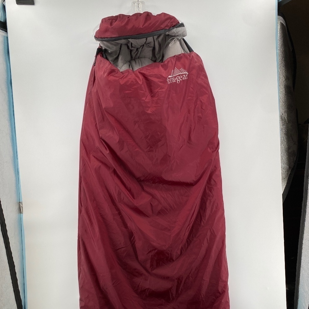 Tera Gear Sleeping Bag Youth Zippers Velcro Great Warm Insulated Sleeping Bag